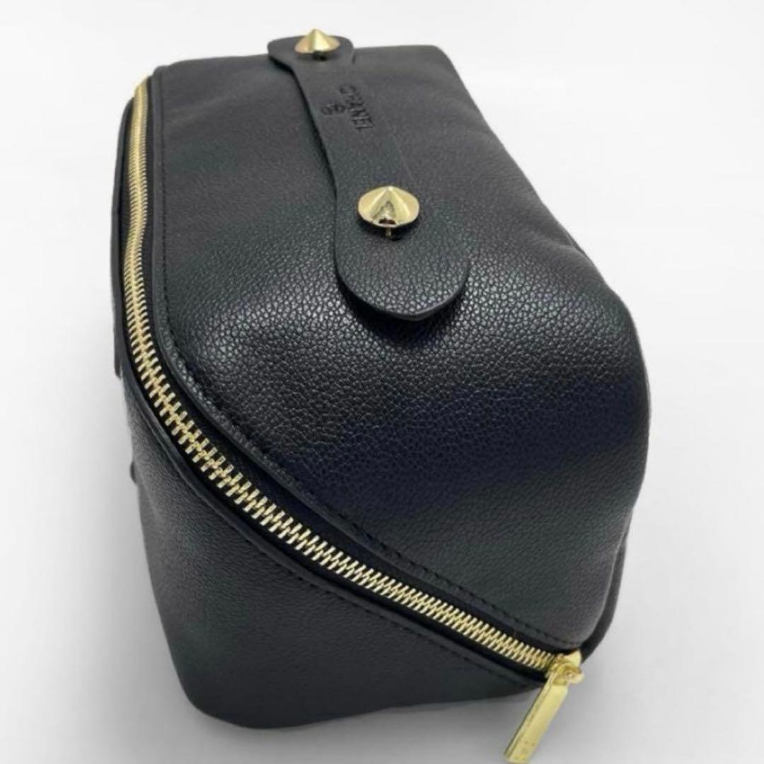 CHANEL バニティポーチ ノベルティ