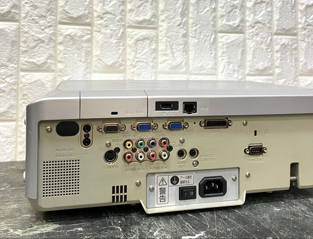 HITACHI CP-X608 プロジェクター本体