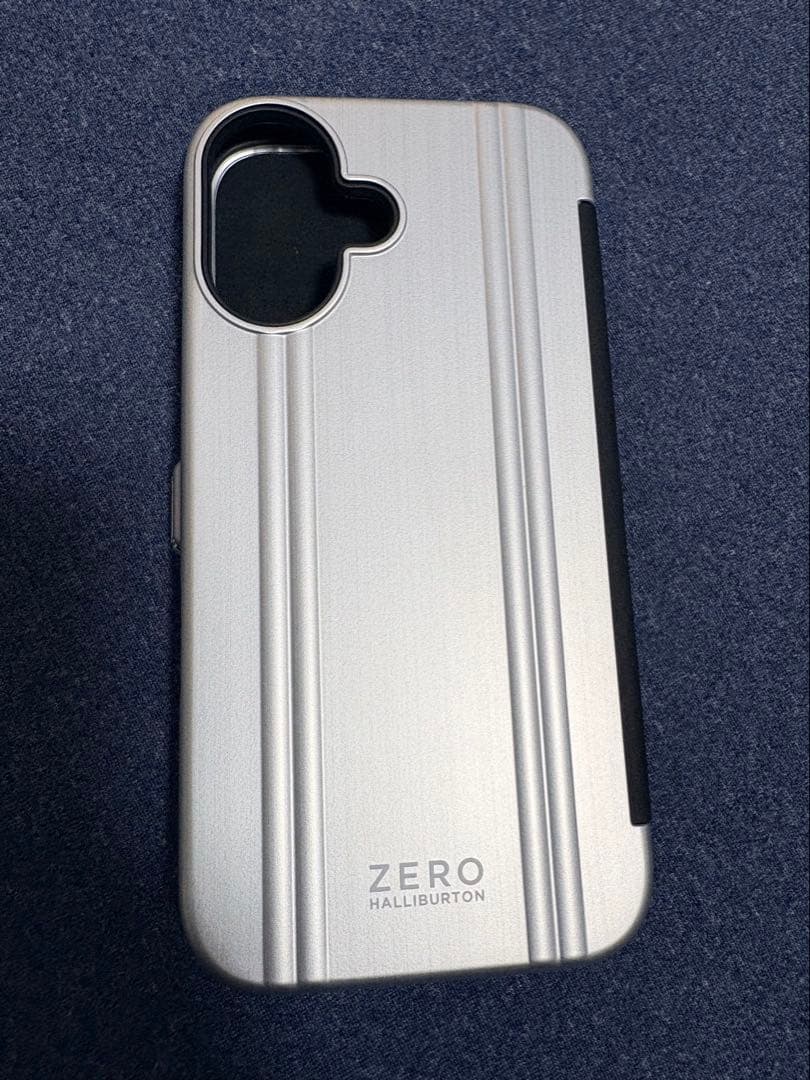 ZERO HALLIBURTON iPhone16用ケース シルバー　希少品