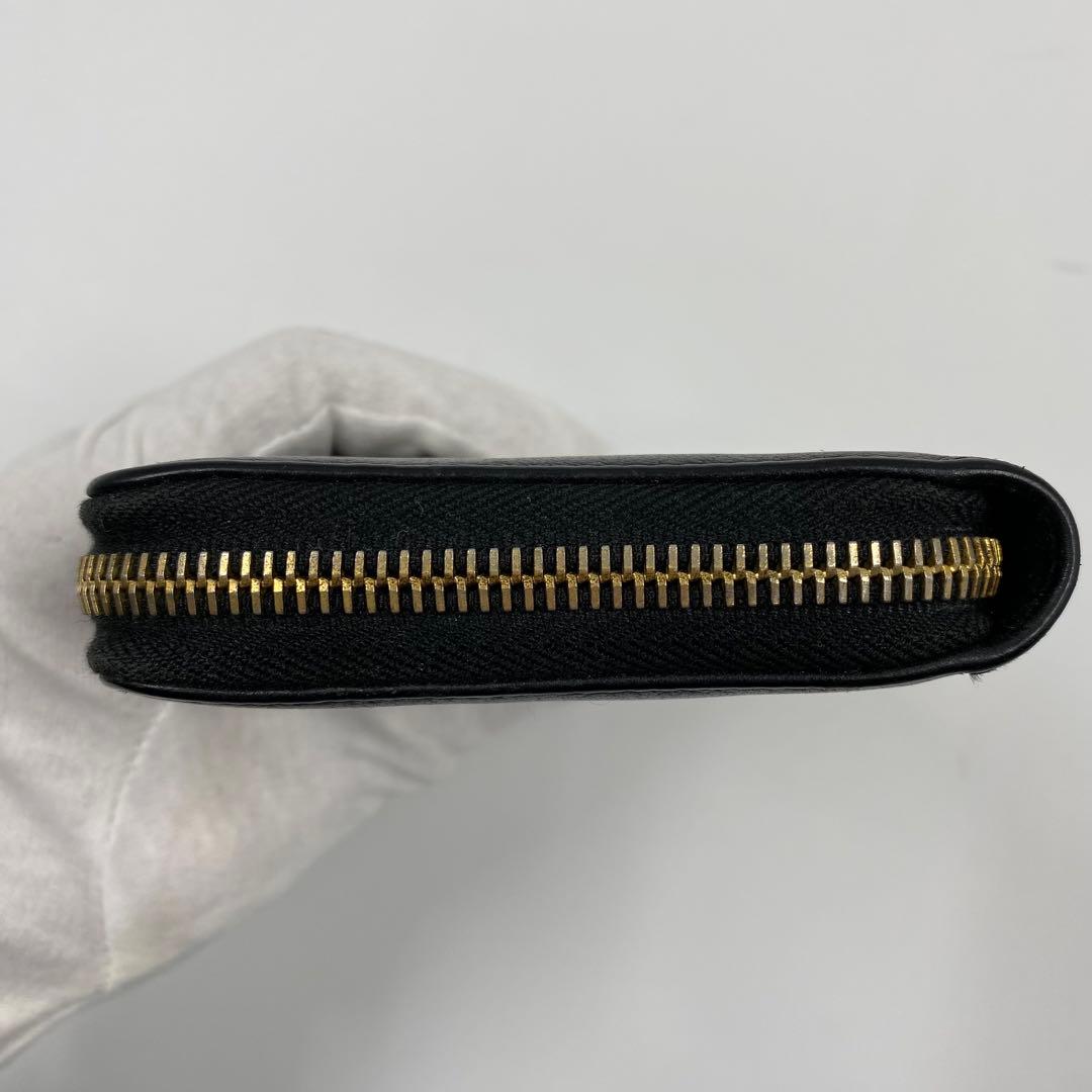 Yves Saint Laurent イヴサンローラン　長財布　ブラック　革