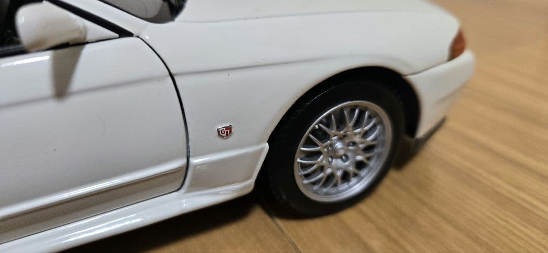 京商 1/18 スカイライン GT-R BNR32 V-SPECⅡ ホワイト