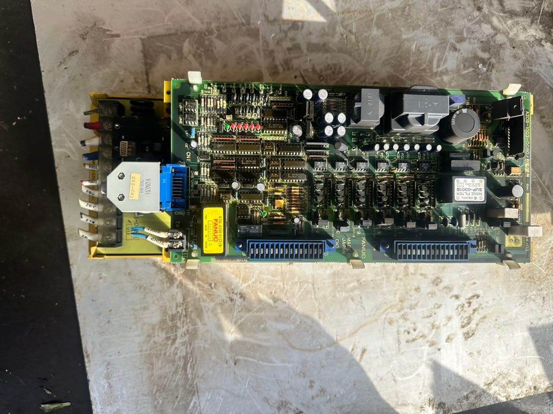 FANUC サーボアンプ A06B-6058-H006