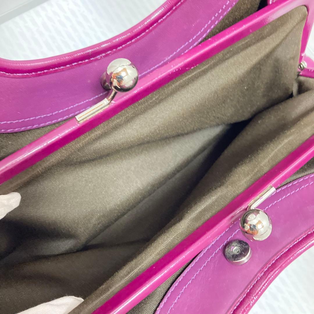 美品　コーチ エルゴ ergo パテントレザー がま口 Kiss-lock