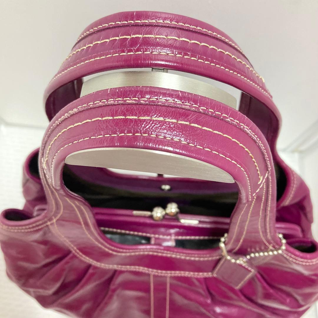 美品　コーチ エルゴ ergo パテントレザー がま口 Kiss-lock