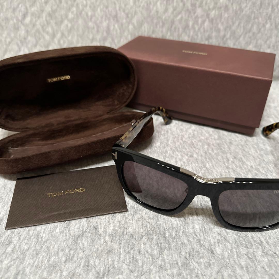 TOM FORD トムフォード サングラス TF9355 05A
