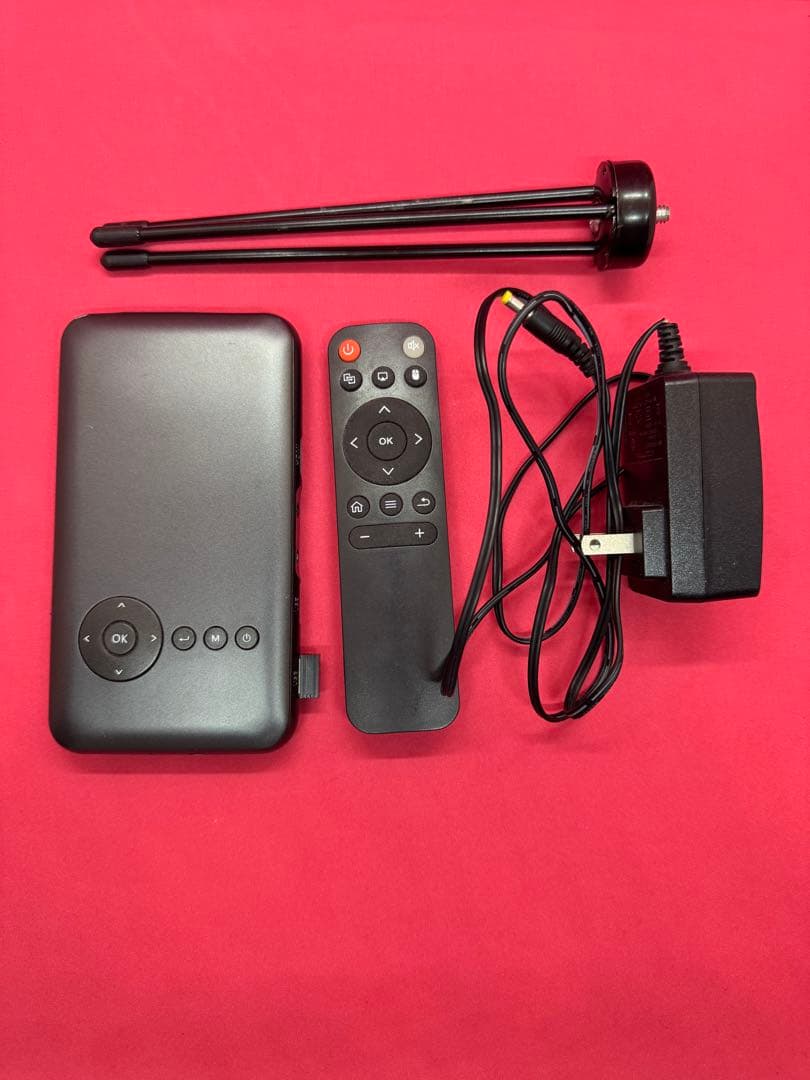 カベーニ　KABĒNI モバイルプロジェクター