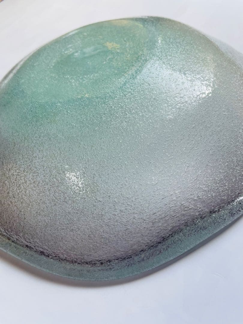 [美品] 現代の名工 稲嶺盛吉作 琉球ガラス24㌢大皿 泡ガラス 宙吹ガラス