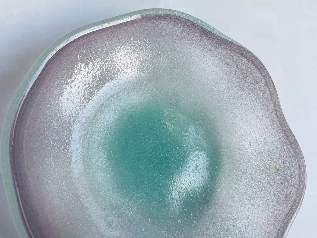 [美品] 現代の名工 稲嶺盛吉作 琉球ガラス24㌢大皿 泡ガラス 宙吹ガラス