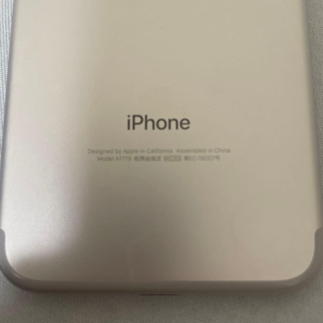 Apple iPhone 7 シルバー 本体 ジャンク品