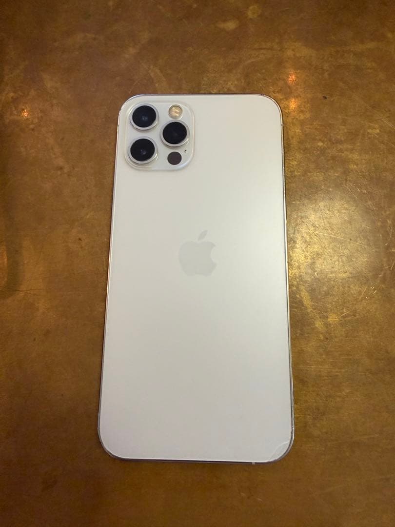 Apple iPhone 12 Pro シルバー