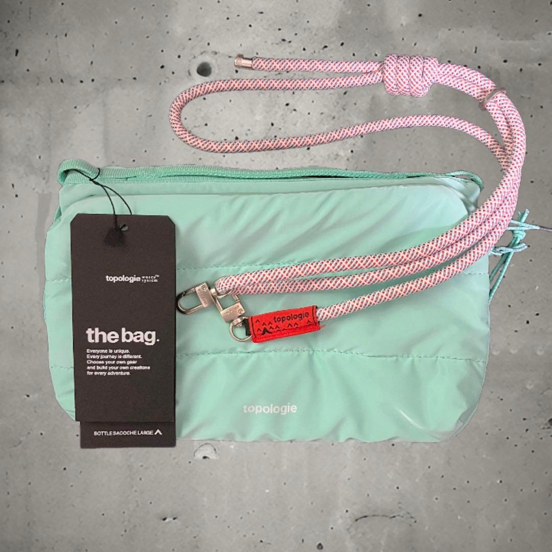 未使用新品　topologie トポロジー ボトルサコッシュ　ラージ　水色