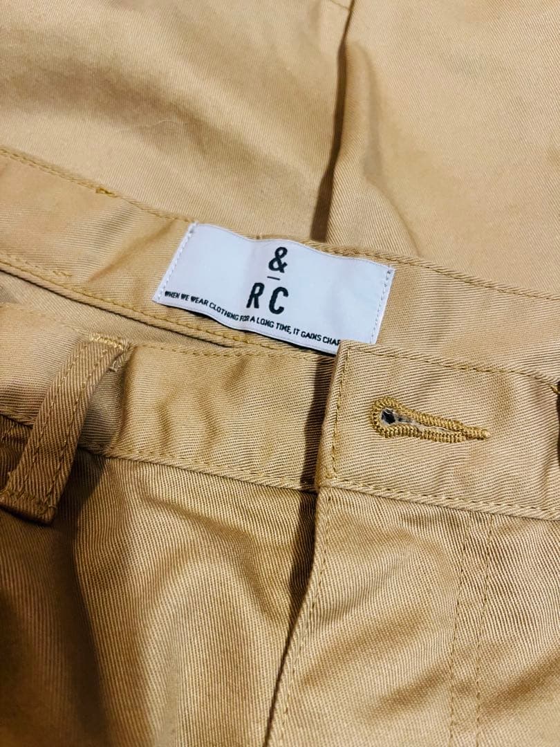 カレンソロジー　カーヴィーチノパンツ