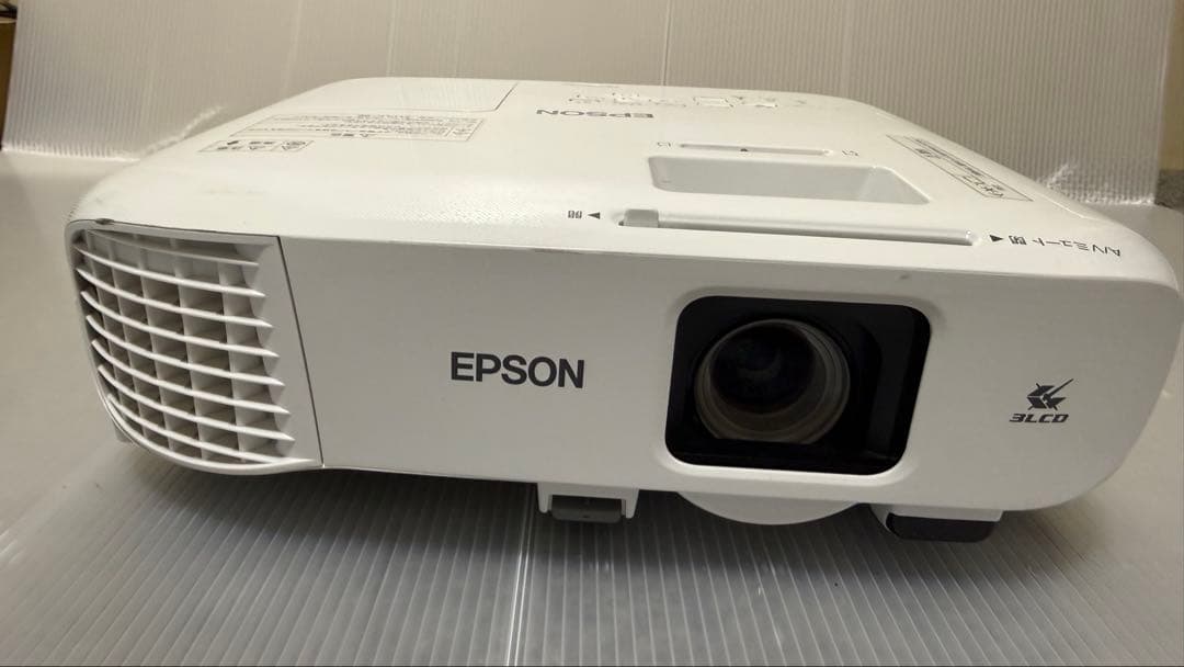 EPSON EB-2142wプロジェクター 本体 ジャンク