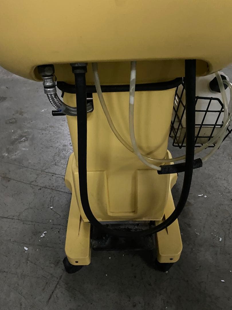 タカラベルモント　移動式シャンプー台