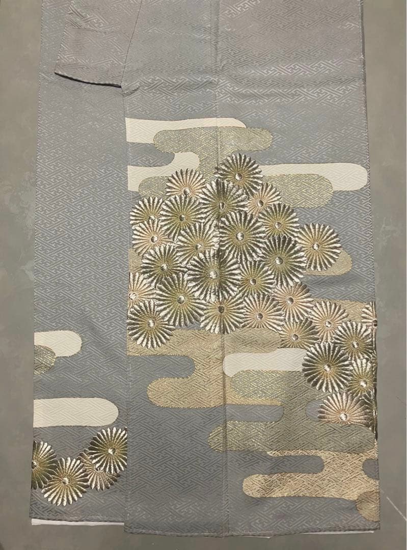 【NEW】美品♡ 淡いブルーグレー きれいめ 華尽く 正絹 色留袖 上品な着物