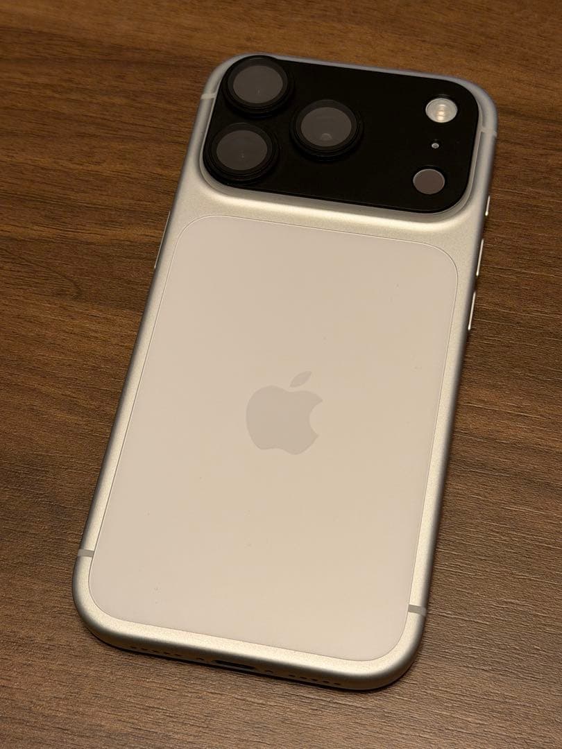 【Apple】iPhone17 Pro SIMフリー 256GB シルバー