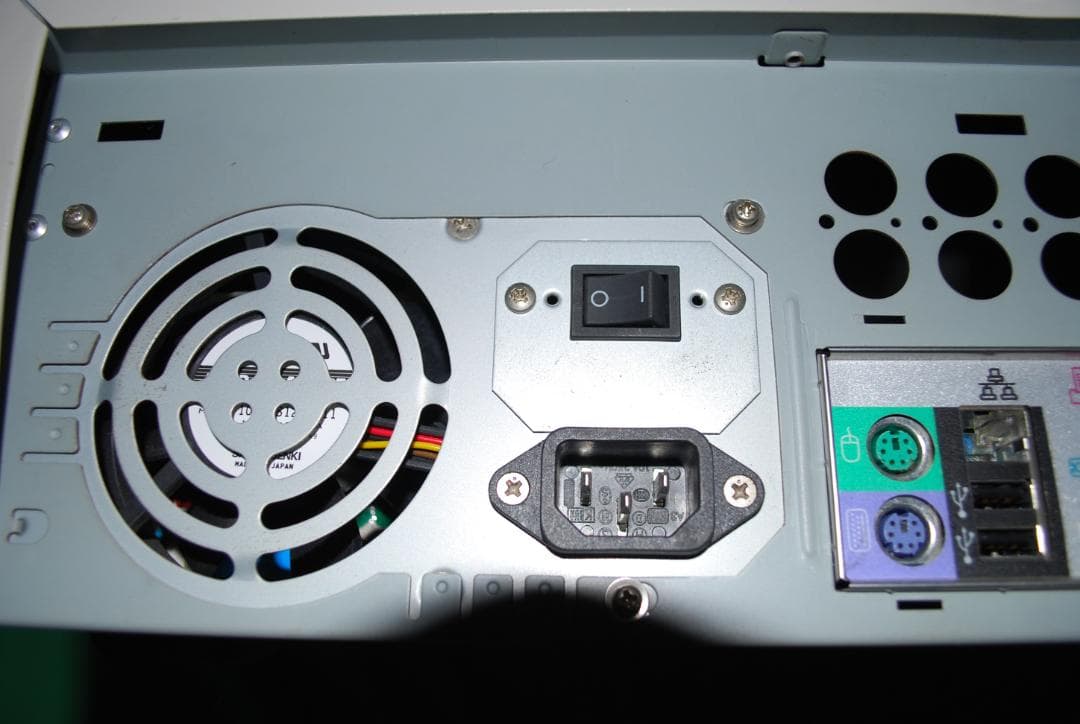 ISISビデオテロッパーBC-8900Bの出品です。