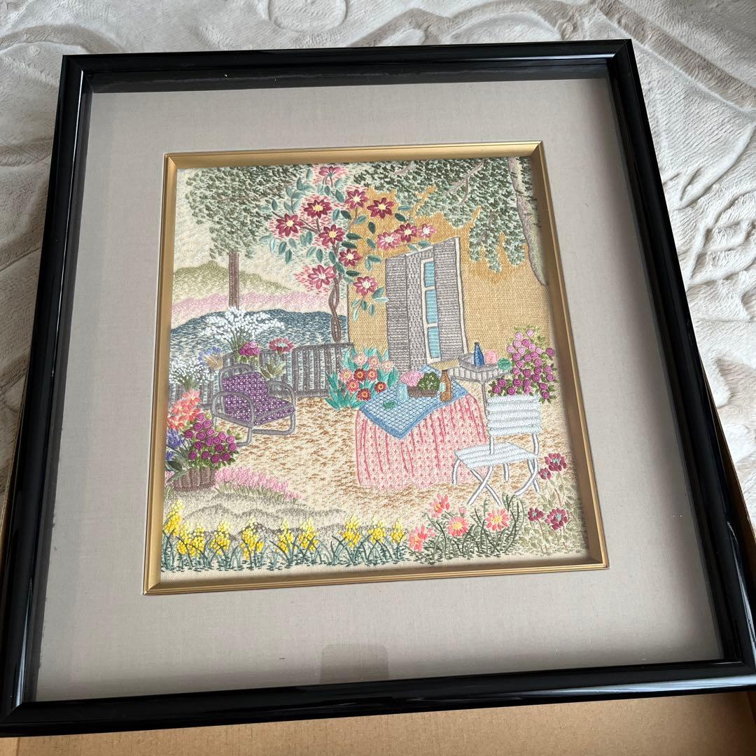 戸塚刺繍作品額　 庭の風景