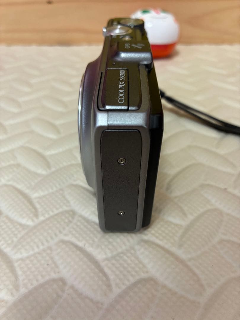 美品　nikon coolpix s9300 デジタルカメラ