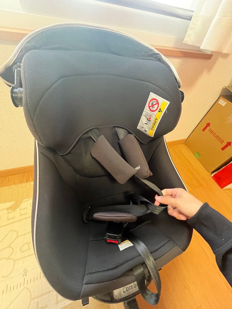 ［美品］Combi クルムーヴスマート ISOFIX チャイルドシート