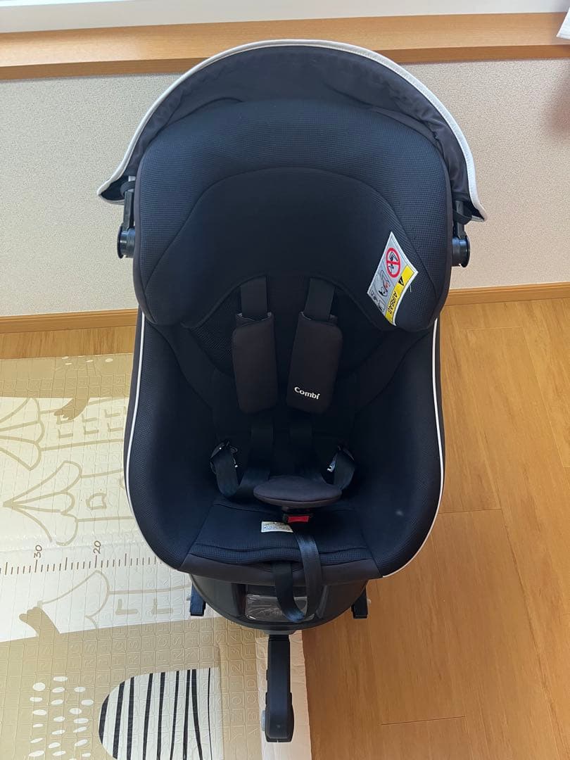 ［美品］Combi クルムーヴスマート ISOFIX チャイルドシート