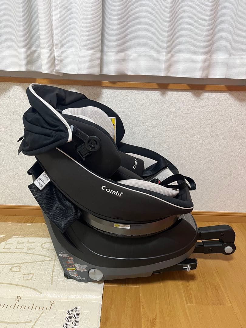 ［美品］Combi クルムーヴスマート ISOFIX チャイルドシート