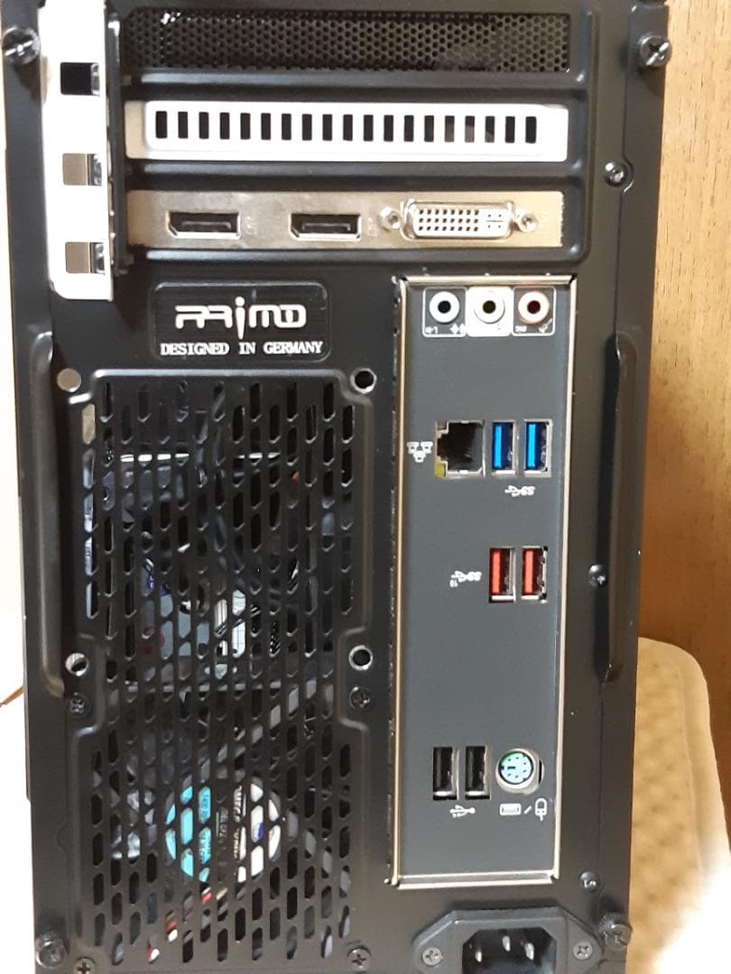 自作PC　RYZEN5 2600X・8GB・128GB・GTX745・WIN11