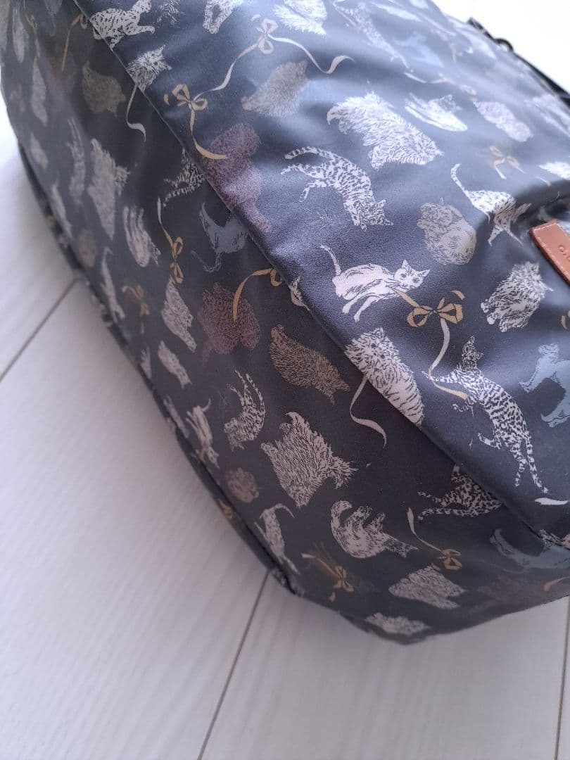 はるちゃん様　　コー・アンド・エイト　すみ黒　タック入り通勤バッグ