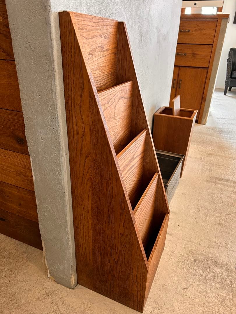 上質オーク材マガジンラック木製4段ブックシェルフ''インダストリー系