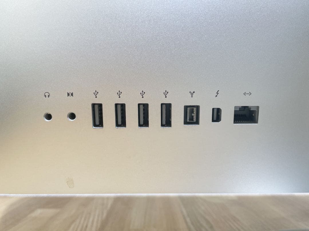 iMac 2011年Mid モデル 21.5インチ