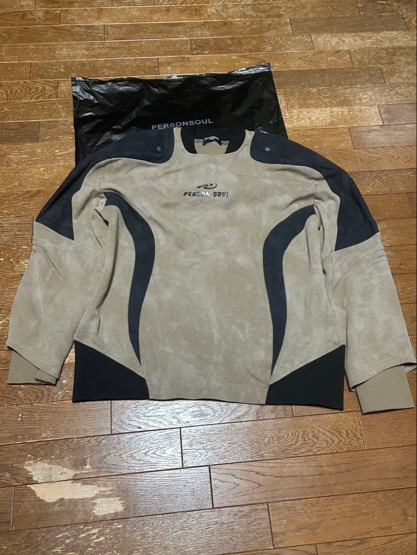 トップス PERSONSOUL