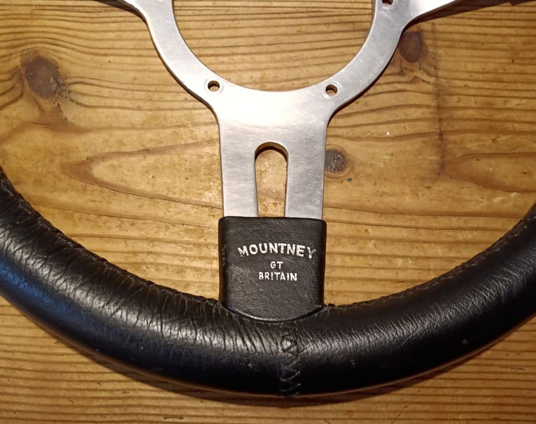 MOUNTNEY マウントニー GT ステアリング 本体　英国製