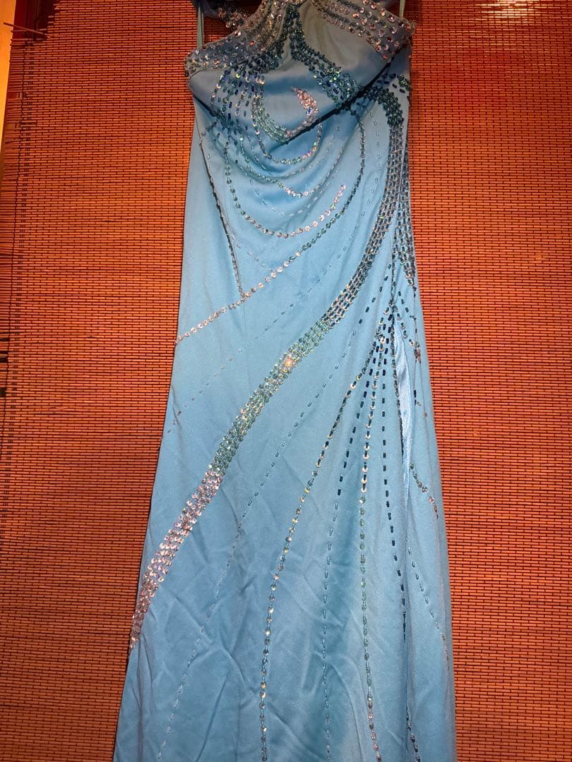 水色ビジュー付きロングドレス