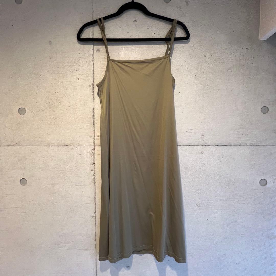 オリーブグリーン ニットベスト