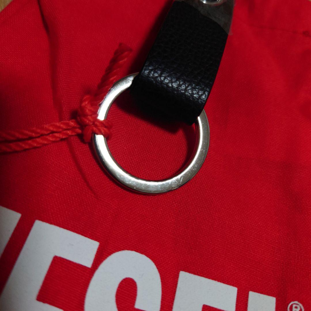 新品・未使用 DIESEL キーホルダー X09019 P0685