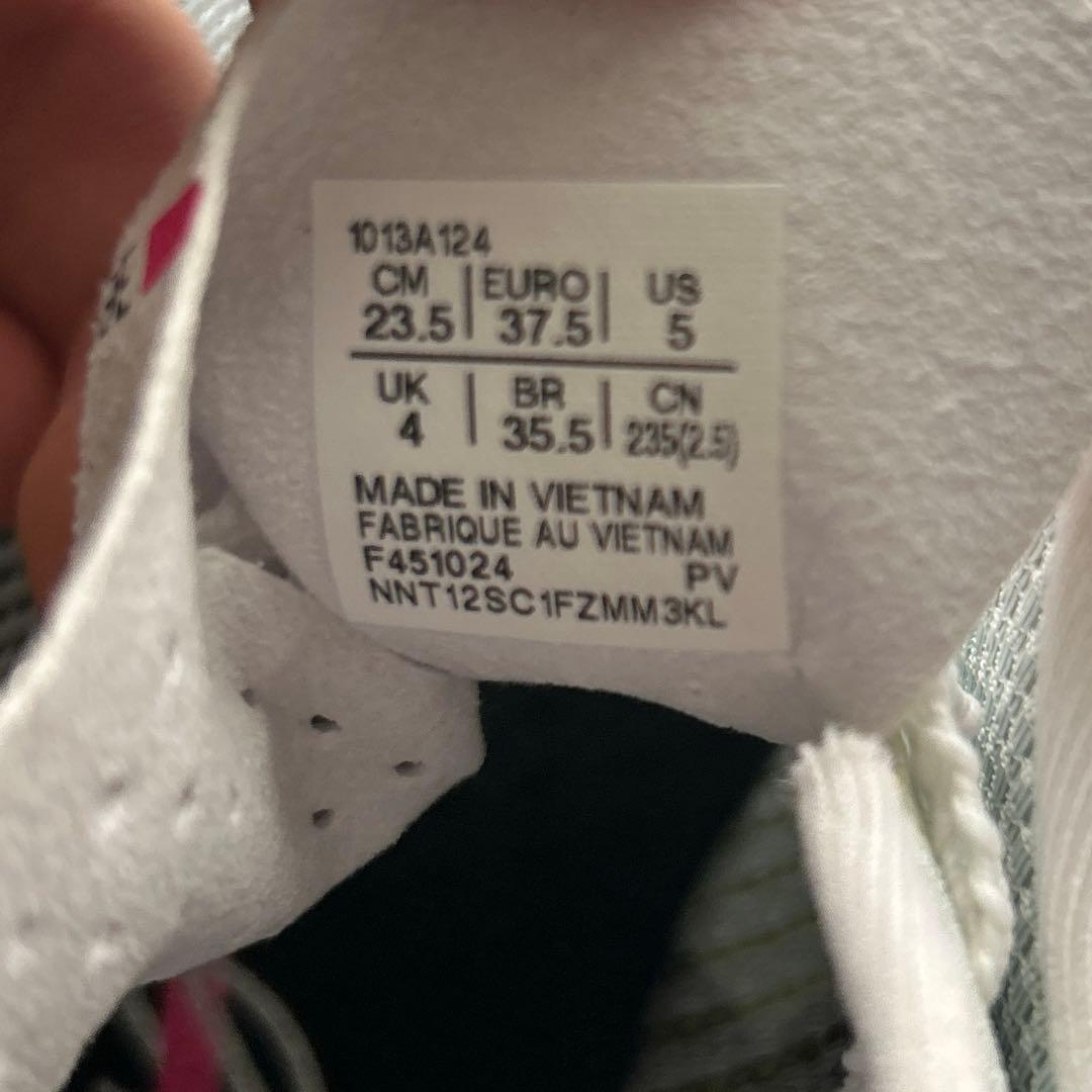 【早い者勝ち】アシックス　メタスピードエッジPARIS 23.5cm