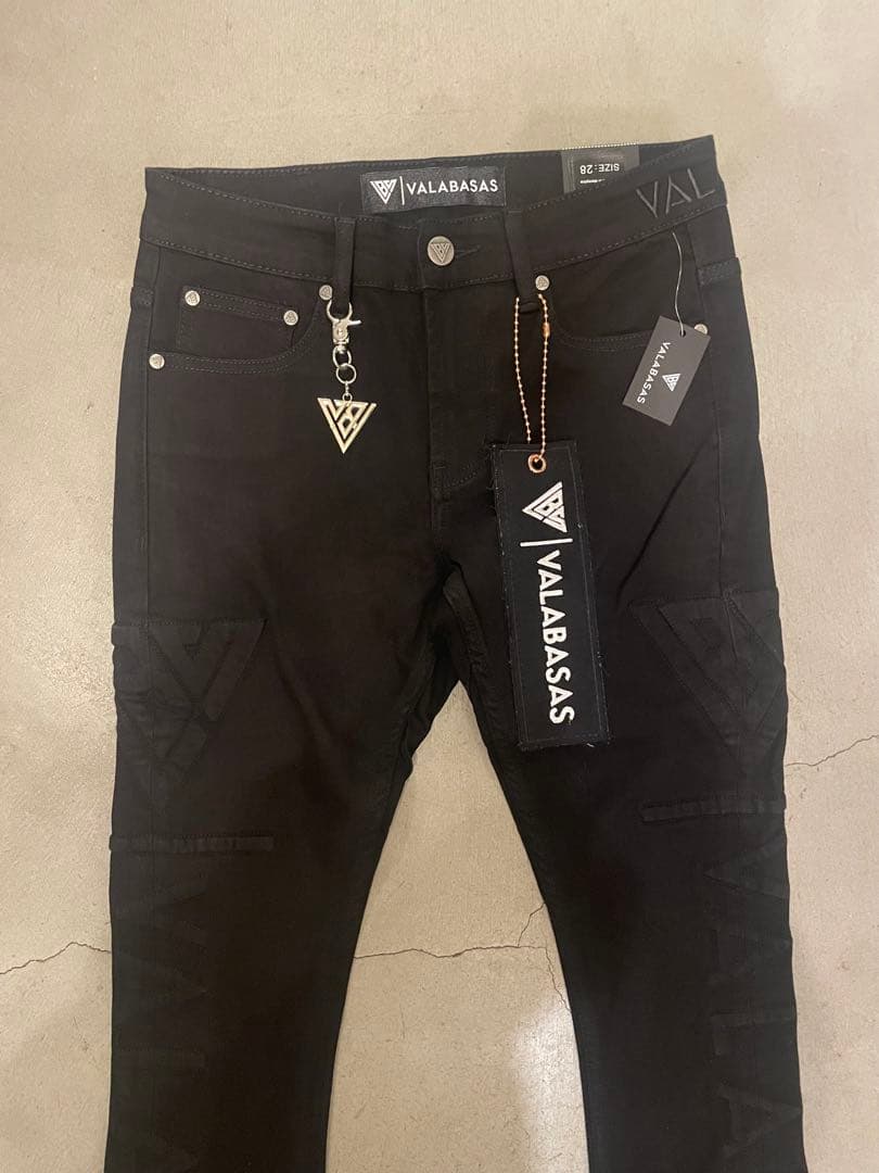 バラバサス新品valabasasブラックサイドロゴスキニーフレアデニム 28
