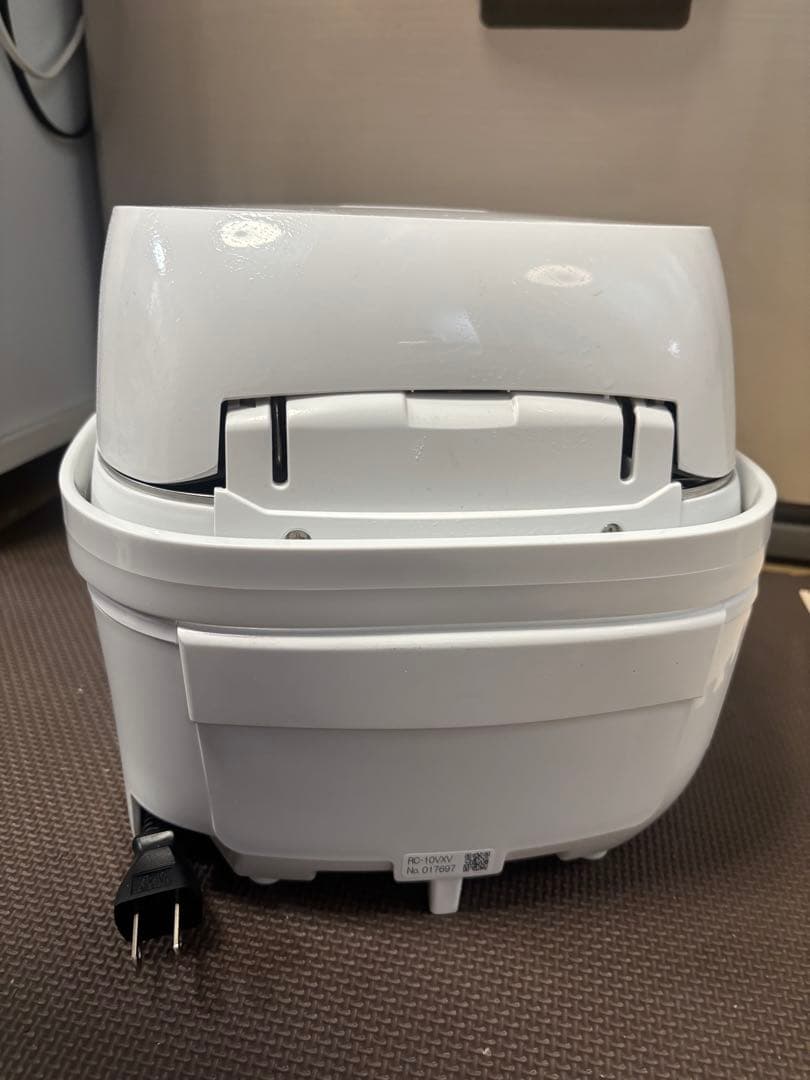TOSHIBA 真空圧力IHジャー炊飯器 RC-10VXV-2024年製