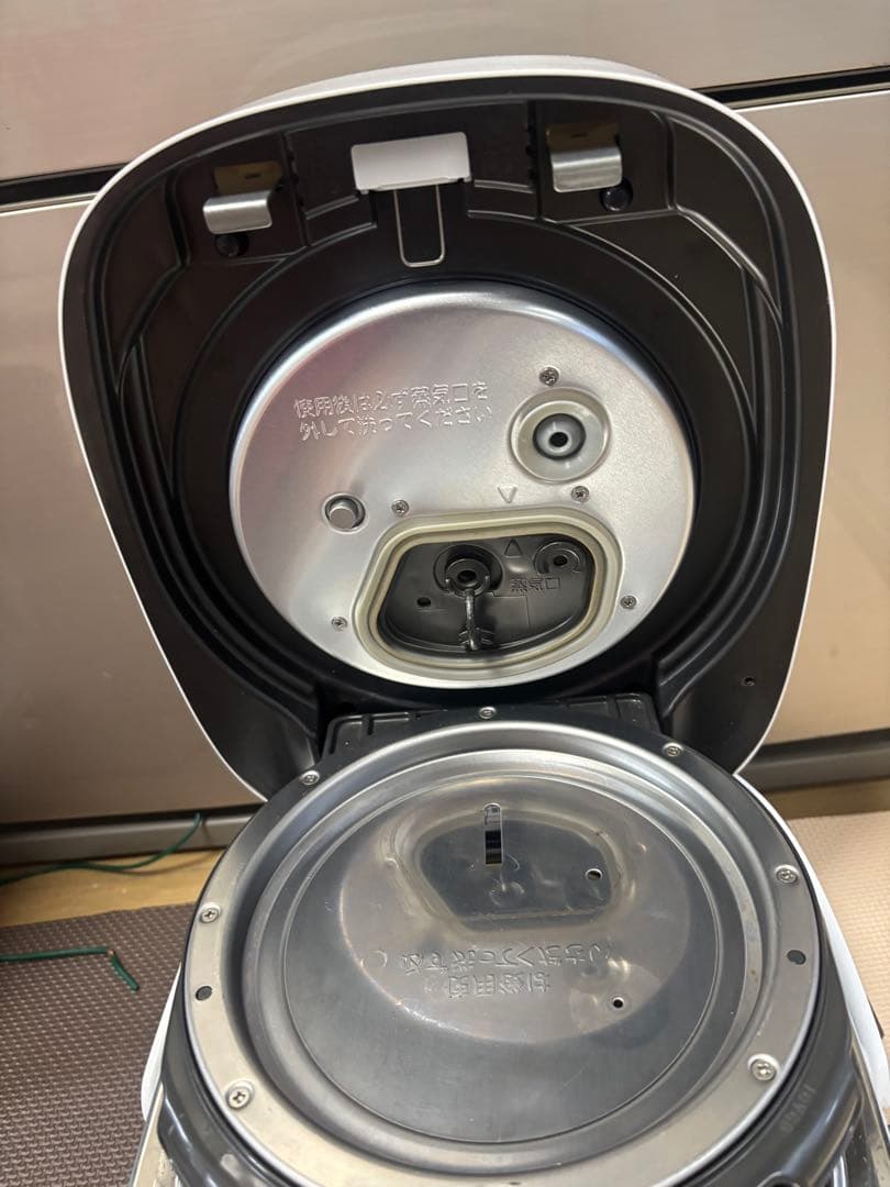 TOSHIBA 真空圧力IHジャー炊飯器 RC-10VXV-2024年製