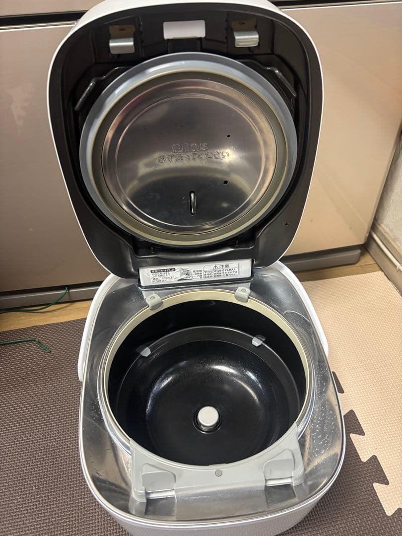 TOSHIBA 真空圧力IHジャー炊飯器 RC-10VXV-2024年製
