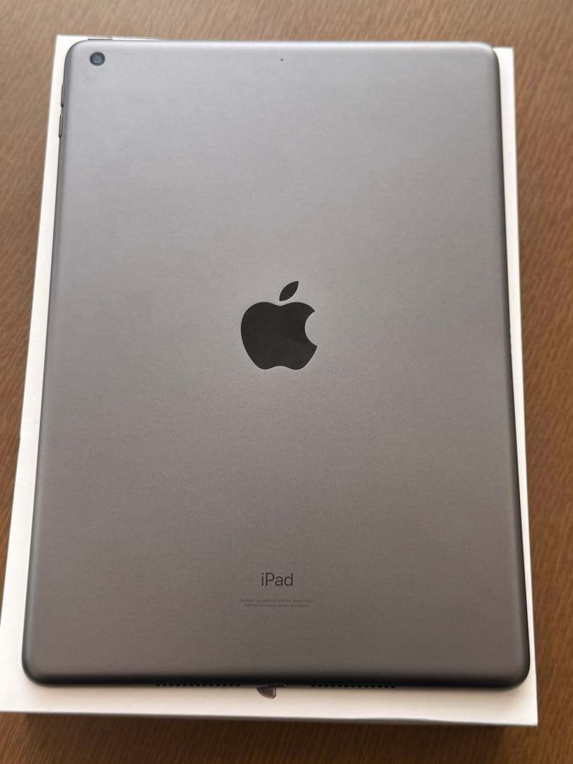 iPad 第9世代 スペースグレーWiFiモデル 美品バッテリー最大容量100%