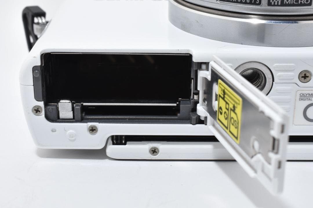 デジタルカメラ OLYMPUS PEN Lite E-PL3 M ZUIKO 14-42mm