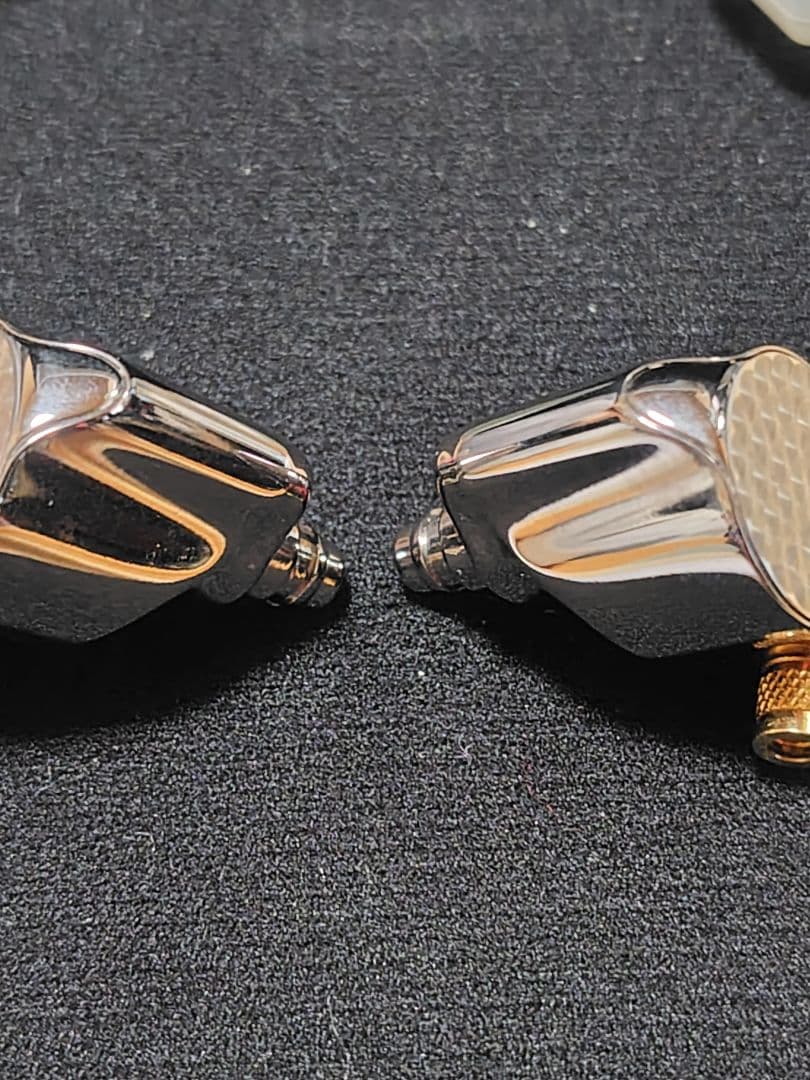 ★ソニー3年ワイド保証書付,美品★ SONY IER-Z1R