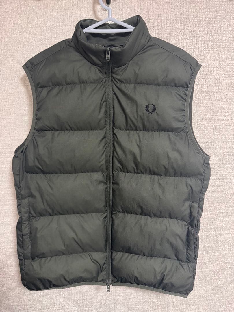 【希少】カラー　フレッドペリー　ダウンベスト