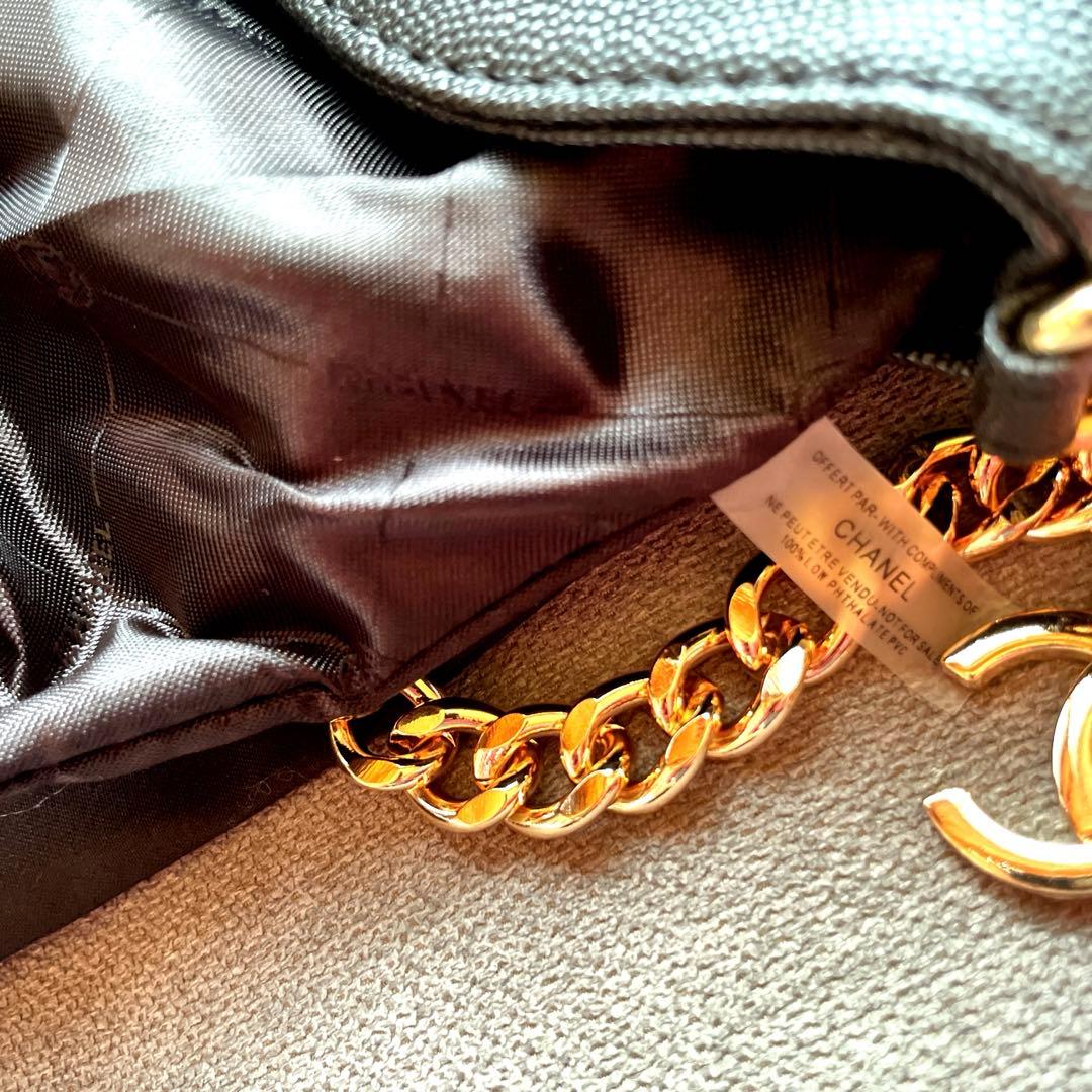 CHANELシャネル チェーン ショルダーバッグ　ノベルティ