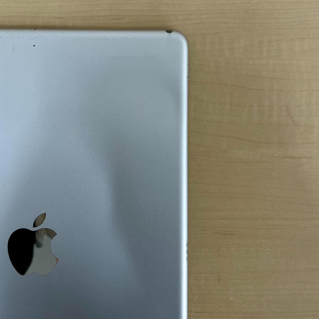 お*ん様 動作確認済み iPad Air (第3世代) 64GB ID MM99