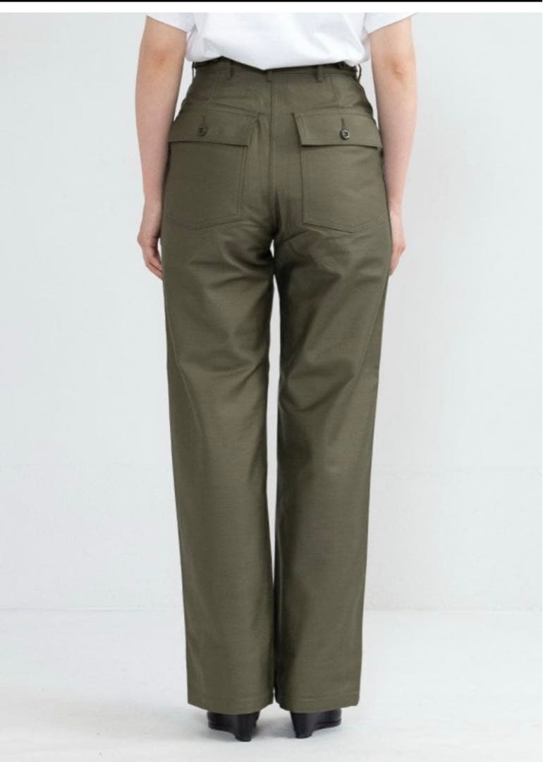 HYKE(ハイク) BACK SATIN BAKER PANTS