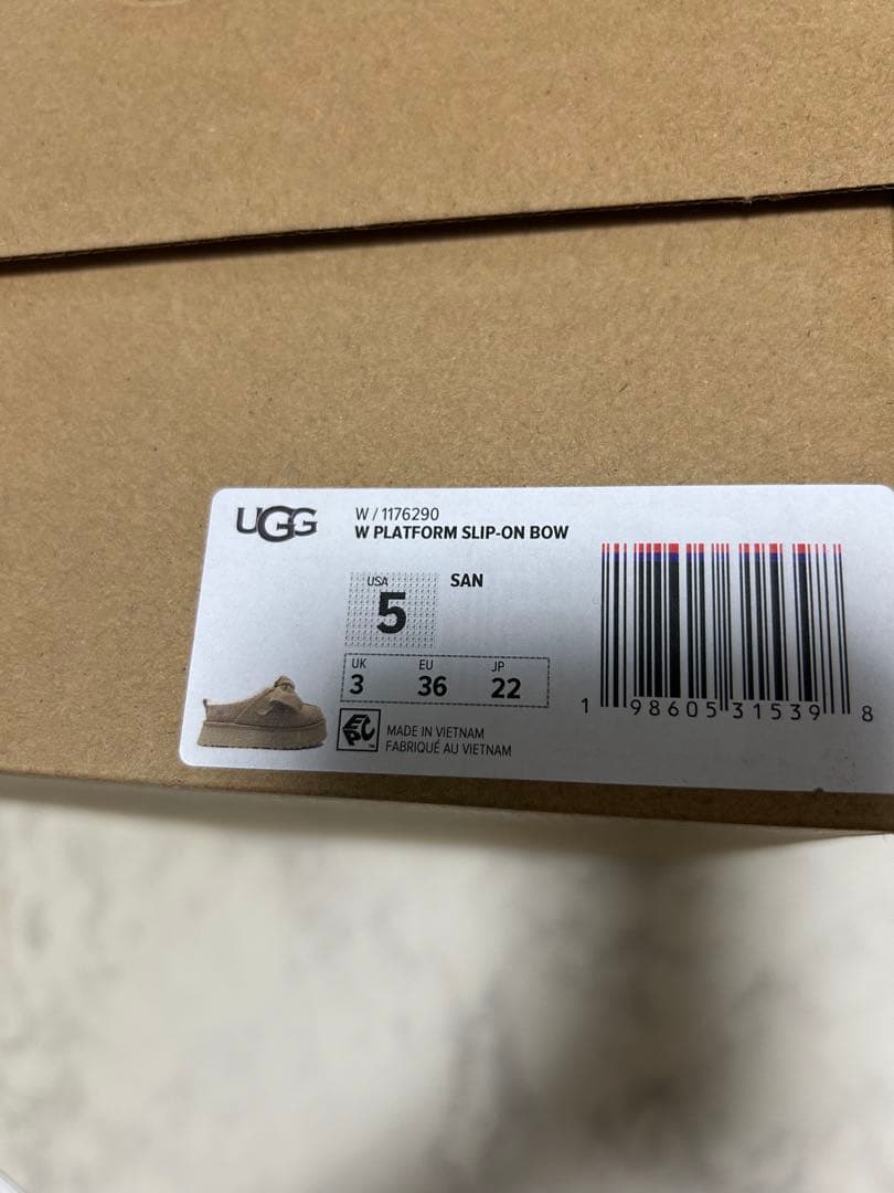 ugg アグ　プラットフォームスリッポンボウ　22センチ