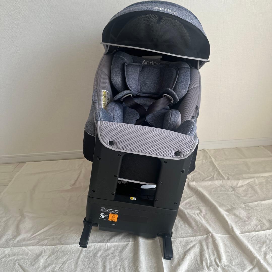 ② Aprica チャイルドシート