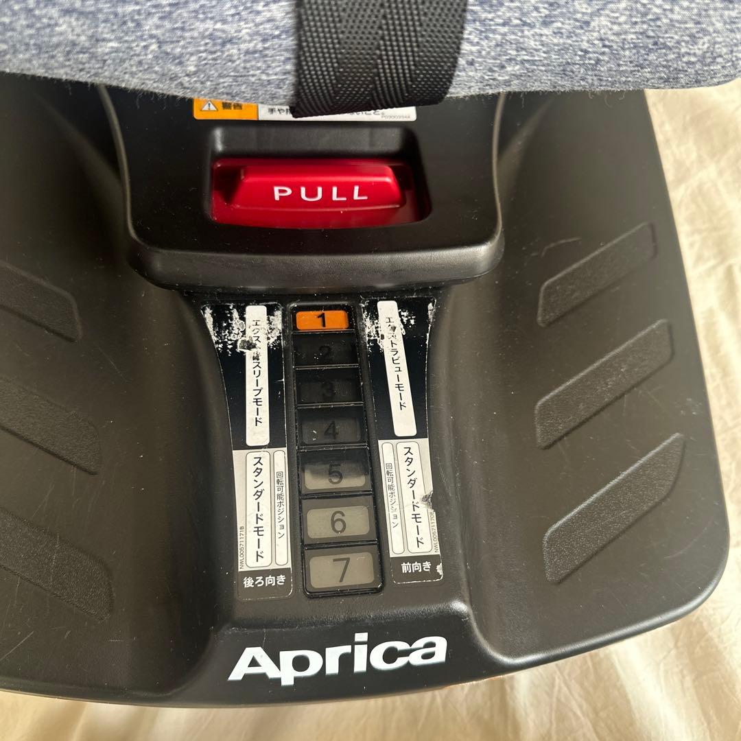 ② Aprica チャイルドシート